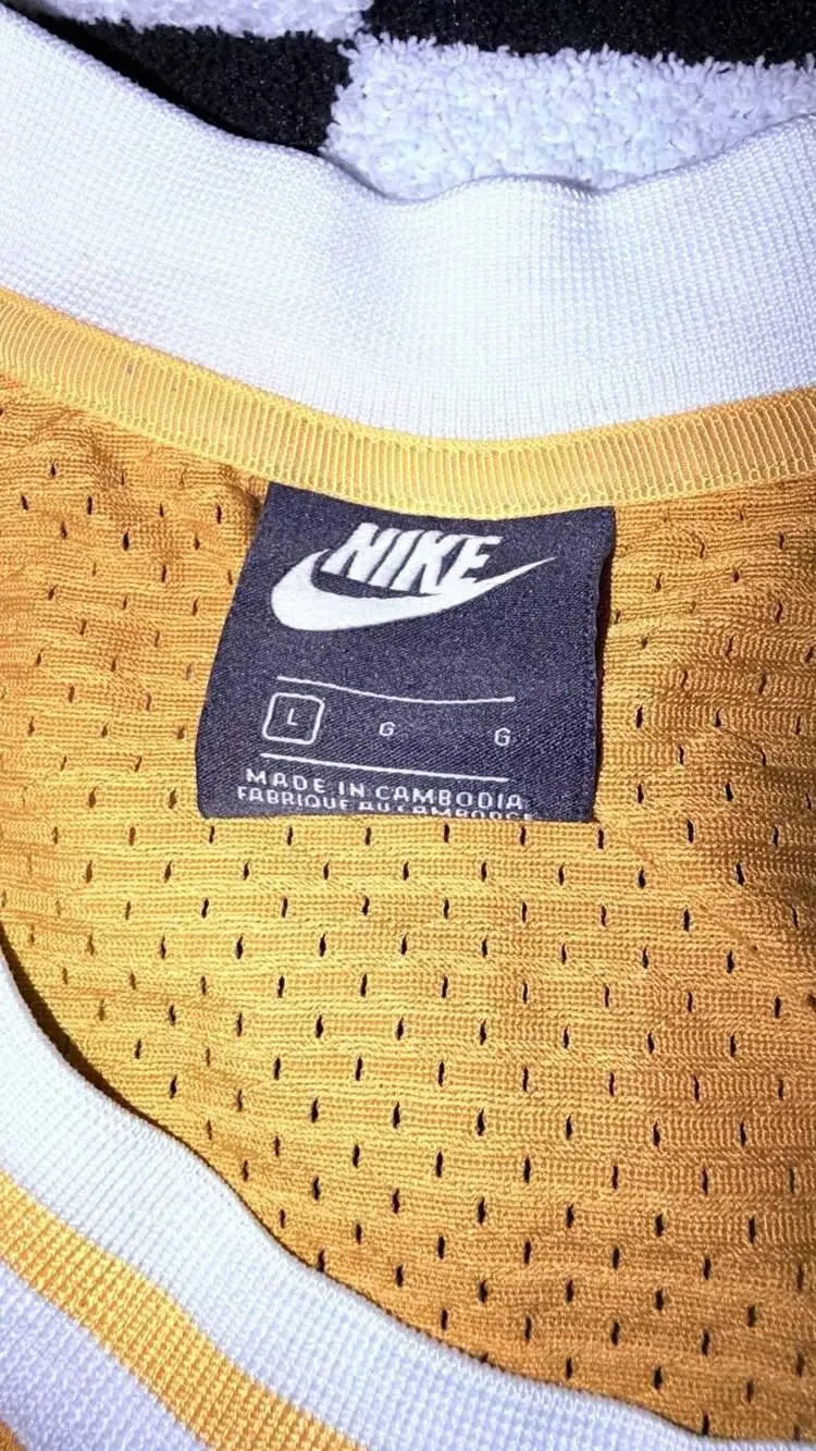 Nike Sportswear Mesh Basketball Jersey Yellow Gold Size Large - Picture 3 of 4